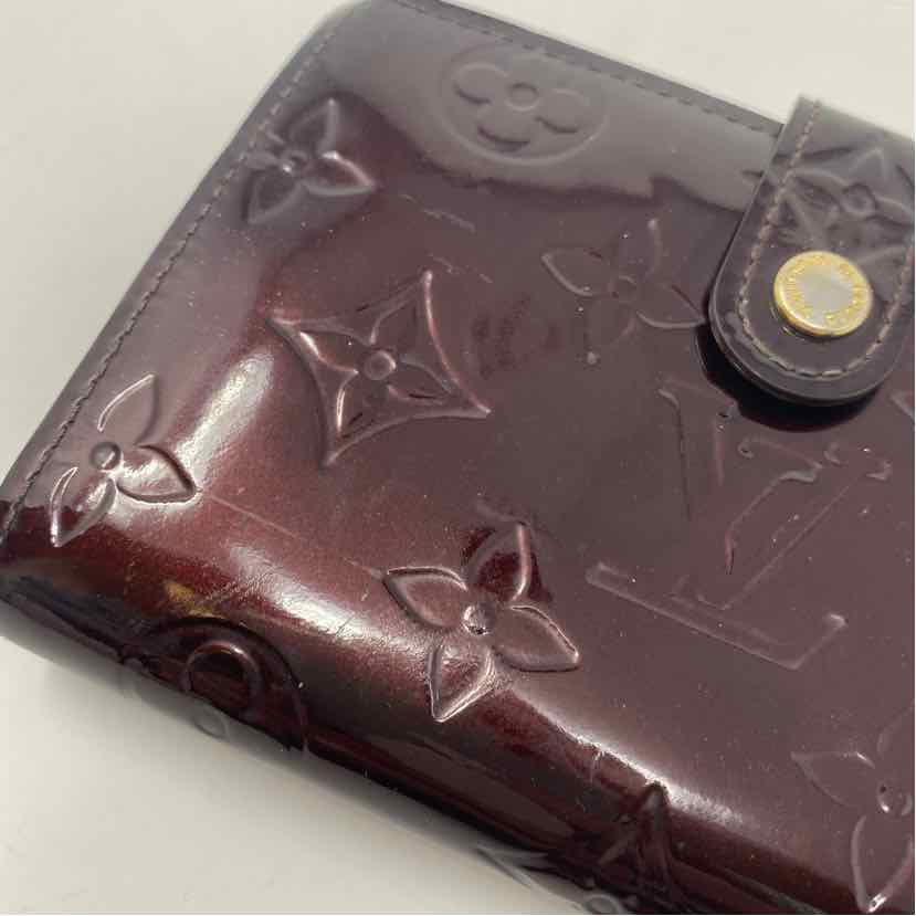 Pre-Owned Louis Vuitton Burgundy Leather Designer Wallet