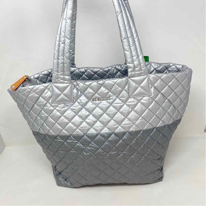 Pre-Owned MZ Wallace Silver Nylon Handbag