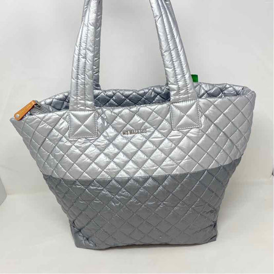 Pre-Owned MZ Wallace Silver Nylon Handbag