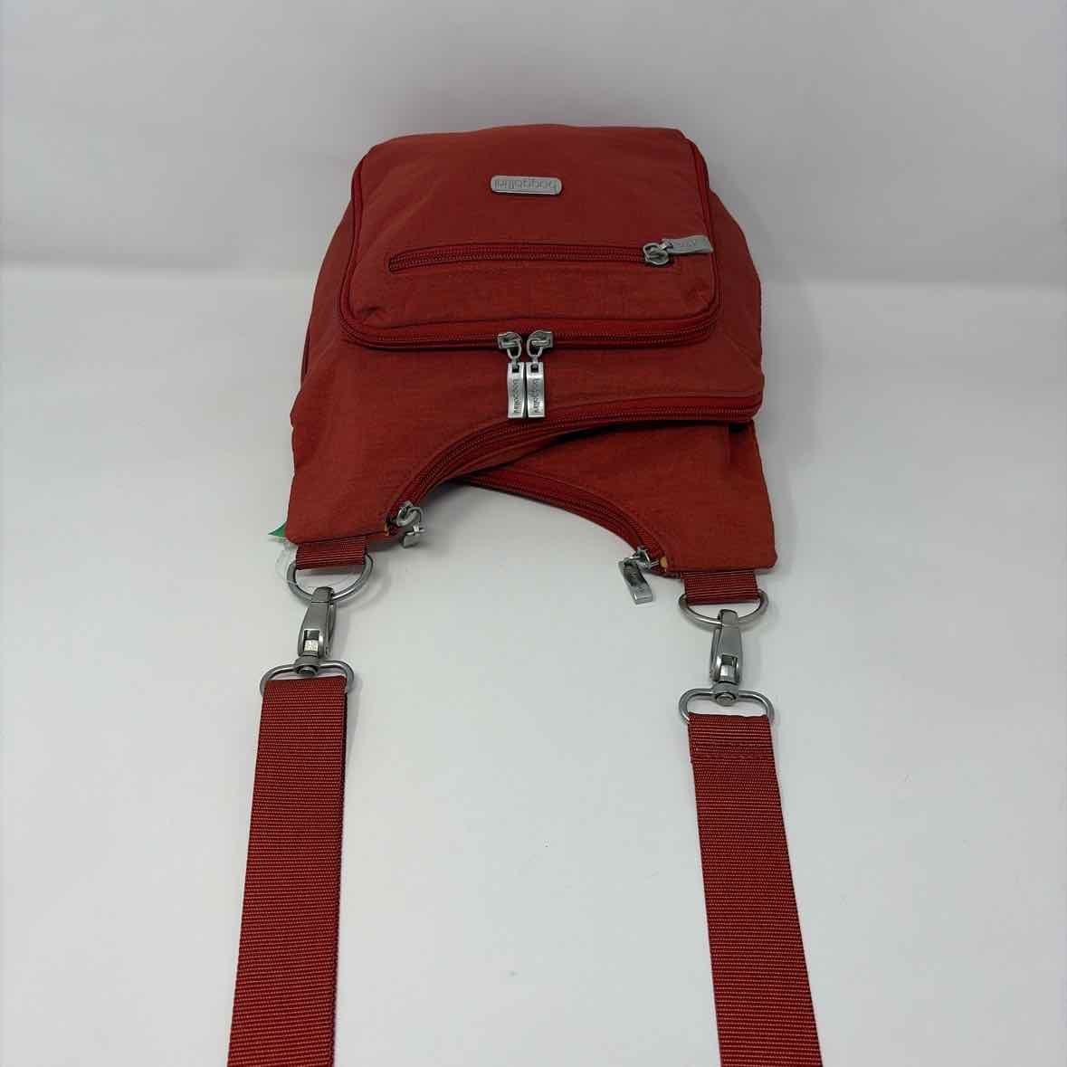 Pre-Owned Baggallini Orange Nylon Handbag