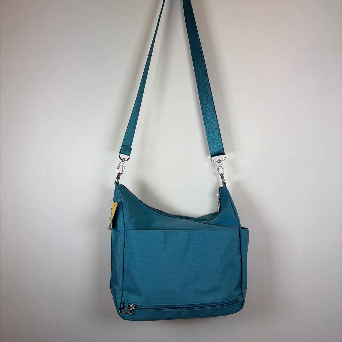 Pre-Owned Baggallini Teal Nylon Handbag