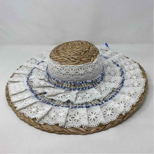 Pre-Owned Boutique White Multi Straw Hat