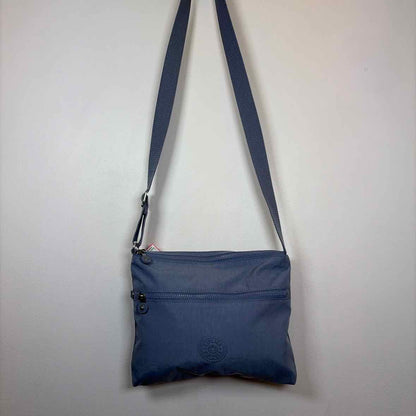 Pre-Owned Kipling Periwinkle Nylon Handbag