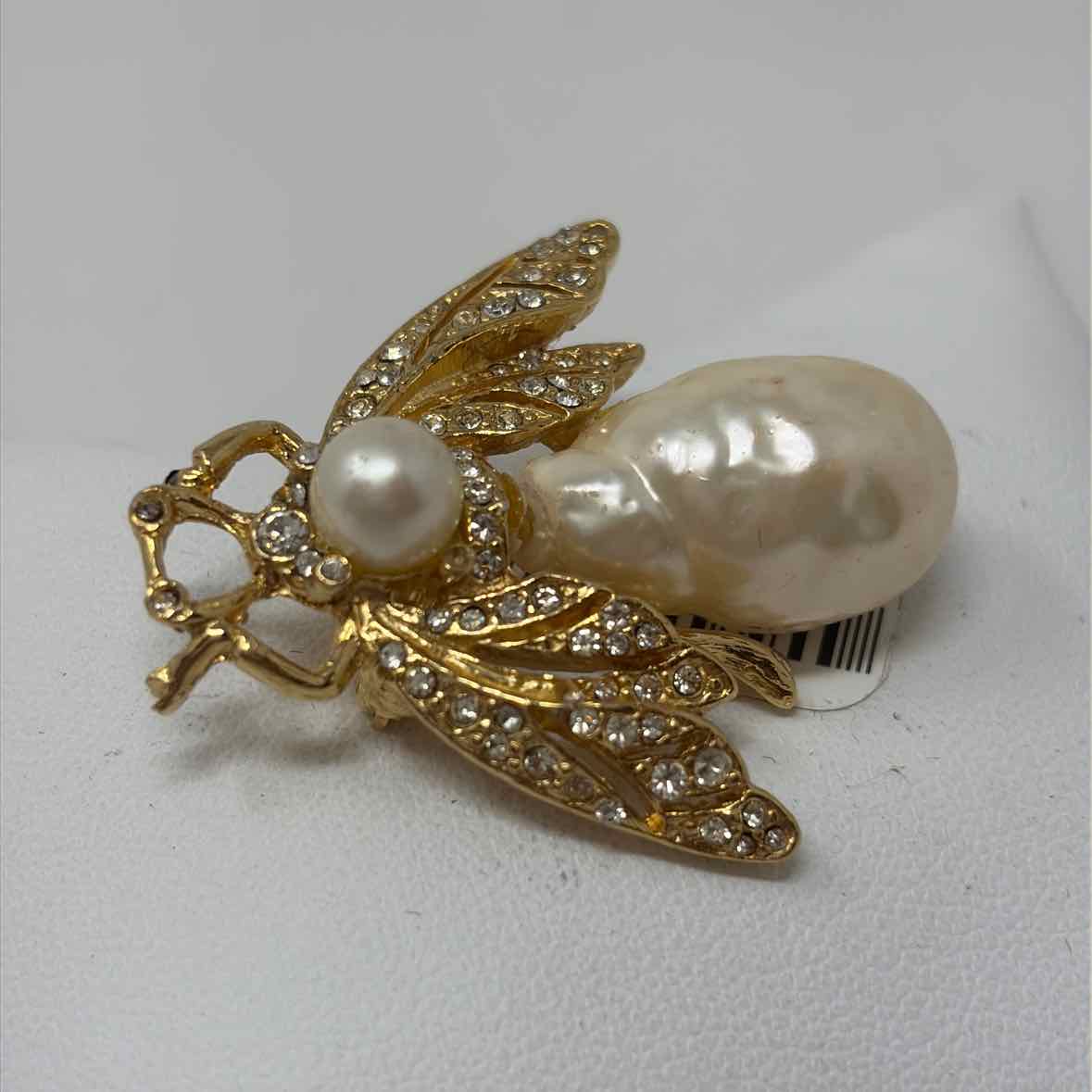 Pre-Owned Ciner Gold Brooch