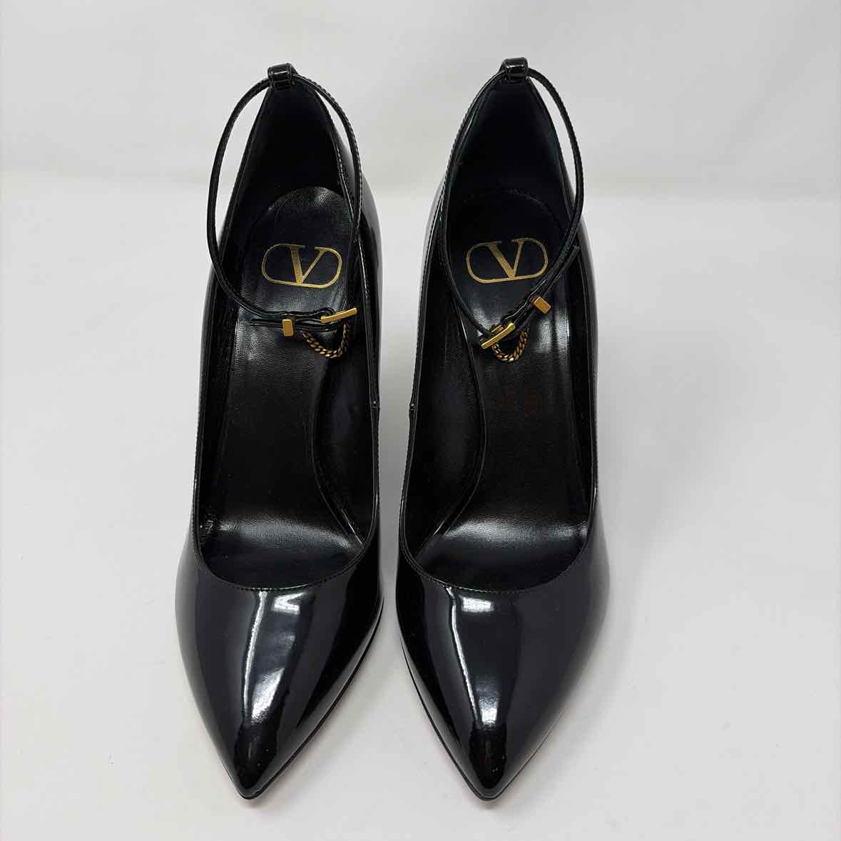 Pre-Owned Valentino Black Patent Shoe Size 8.5 Designer Shoes