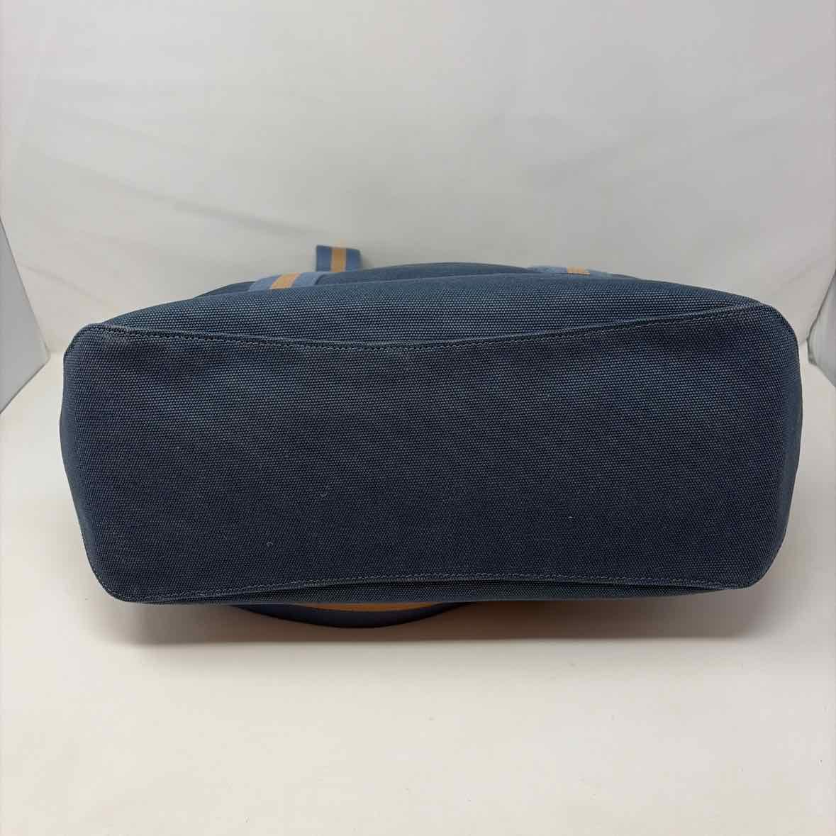 Pre-Owned Coach Teal Fabric Handbag