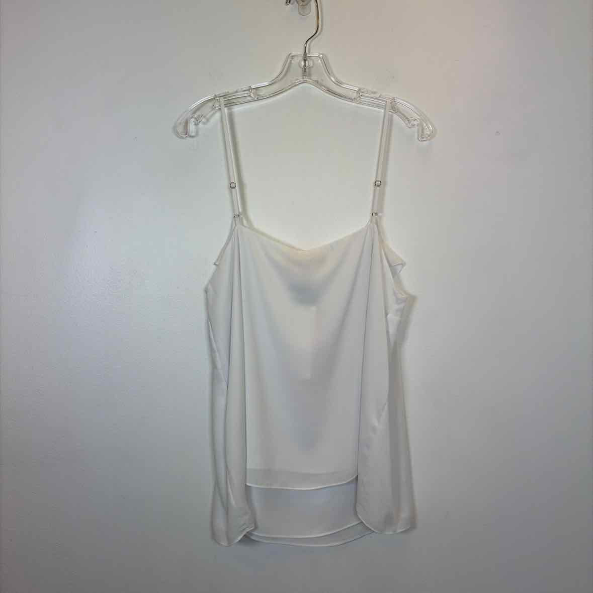 Pre-Owned Size XL Lilly Pulitzer White Top