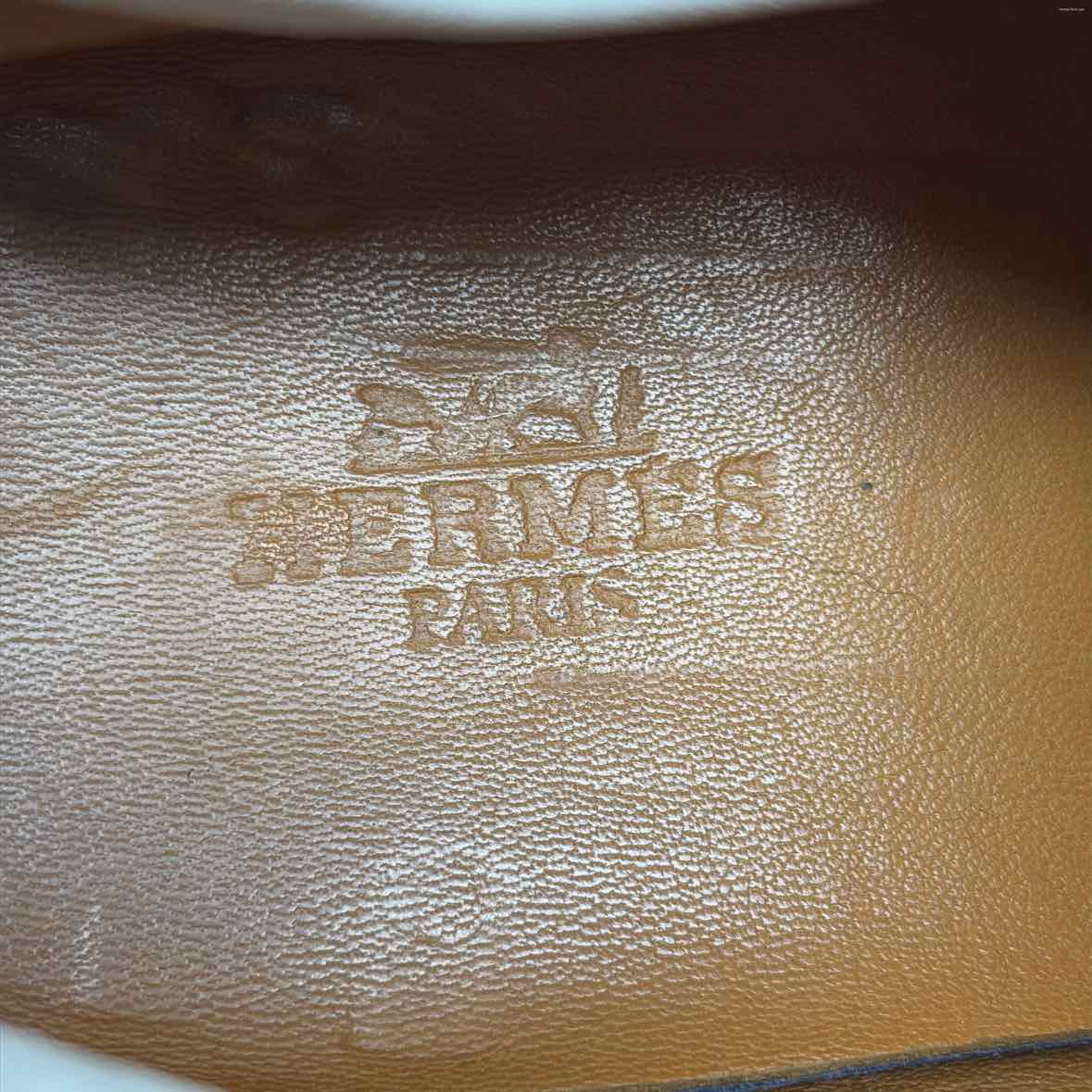 Pre-Owned Hermes White Leather Shoe Size 9.5 Designer Shoes