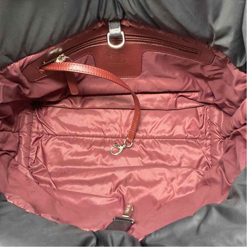 Pre-Owned Chanel Black Nylon Designer Handbag