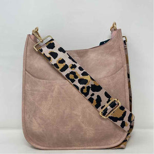 Pre-Owned Ahdorned Pink faux leather Handbag