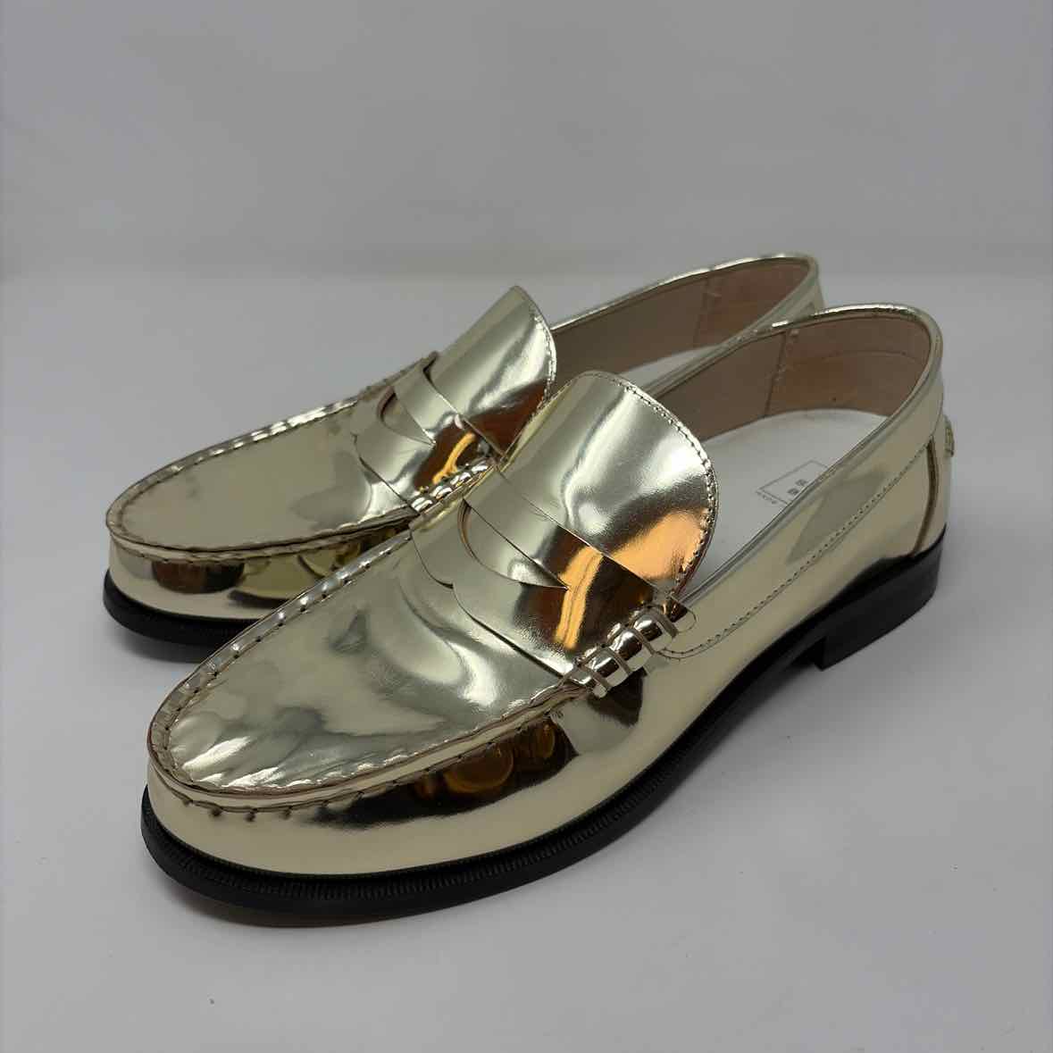 Pre-Owned Shoe Size 9.5 The Shoe Box Gold Loafer