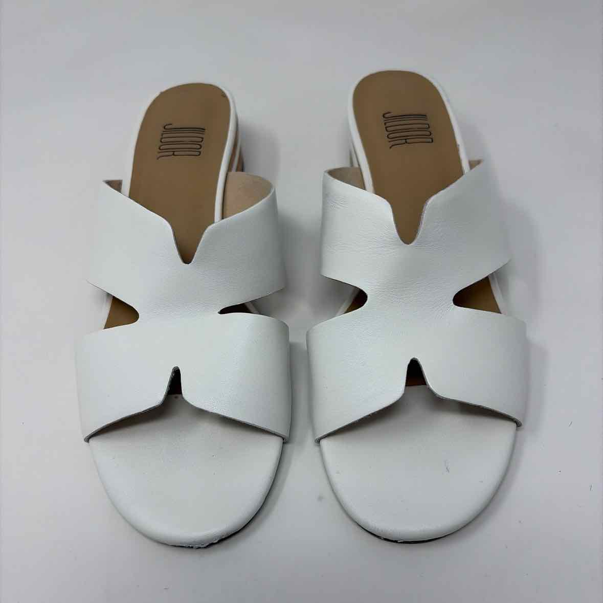 Pre-Owned Shoe Size 8 JILDOR White Sandals