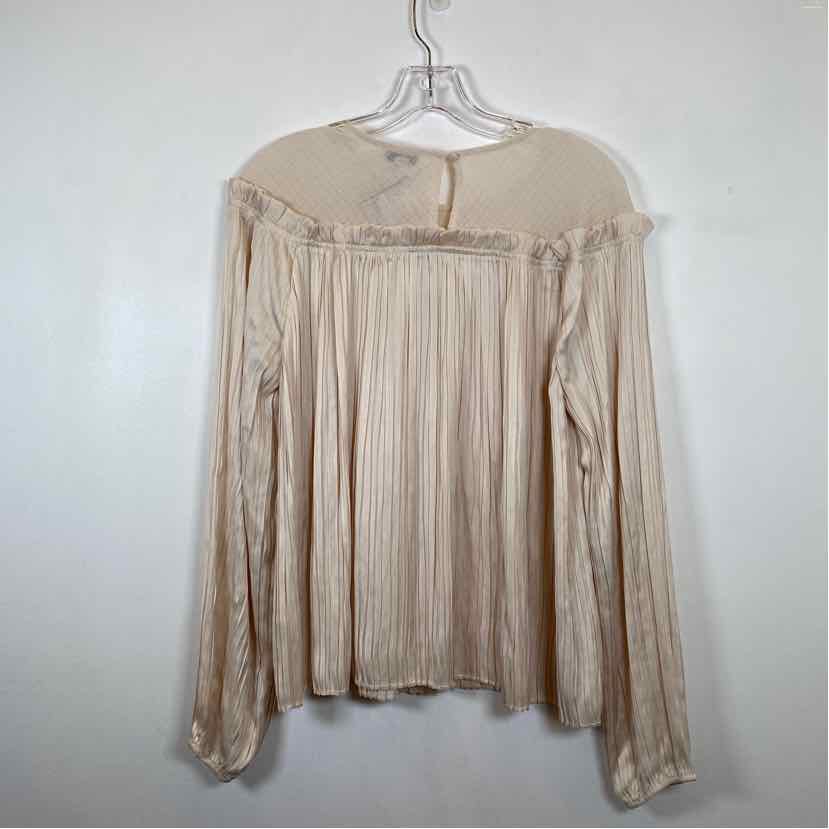 Pre-Owned Size M Current Air Peach Top
