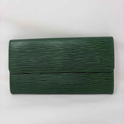 Pre-Owned Louis Vuitton Green Leather Designer Wallet