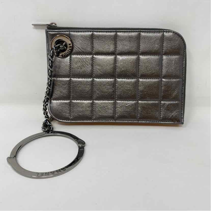Pre-Owned Chanel Gunmetal Leather Designer Handbag