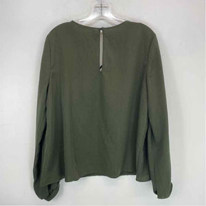 Pre-Owned Size L Lush Green Top