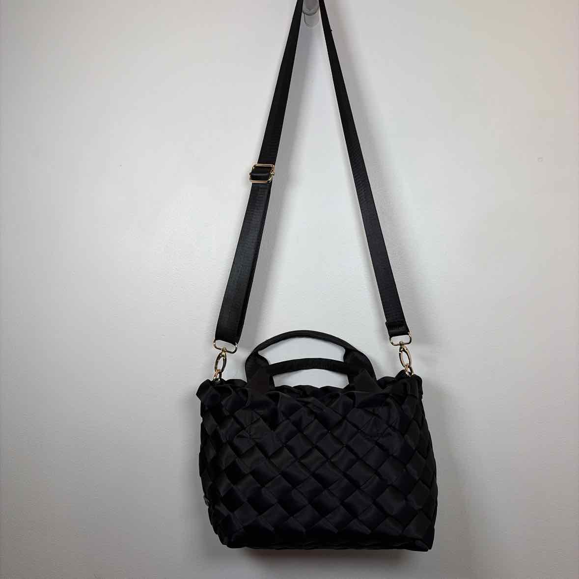 Pre-Owned Ah-Dorned Black Fabric Handbag