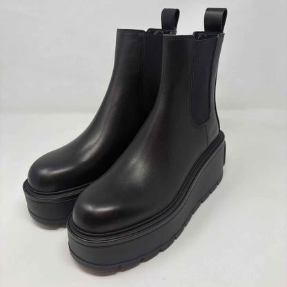 Pre-Owned Valentino Black Leather Shoe Size 9.5 Designer Shoes