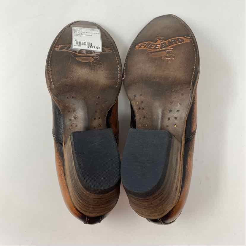 Pre-Owned Shoe Size 9 Freebird Bronze Booties