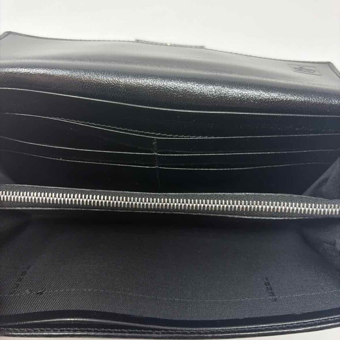 Pre-Owned Fendi Black Fabric Designer Wallet