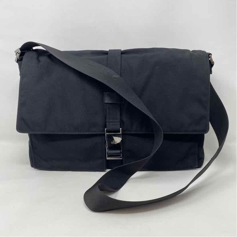 Pre-Owned Gucci Black Nylon Designer Handbag