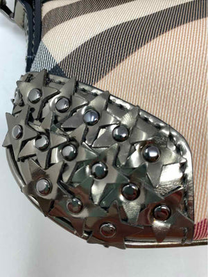 Pre-Owned Burberry Plaid Canvas Designer Handbag