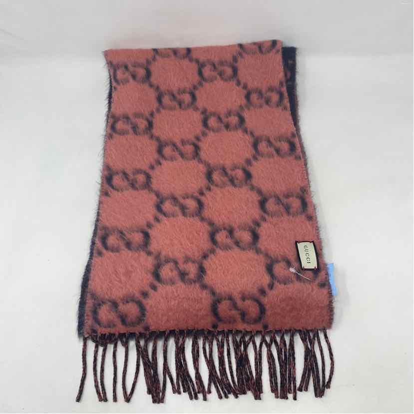 Pre-Owned Gucci Grey Knit Designer Scarf