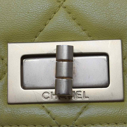 Pre-Owned Chanel Chartreuse Leather Designer Handbag