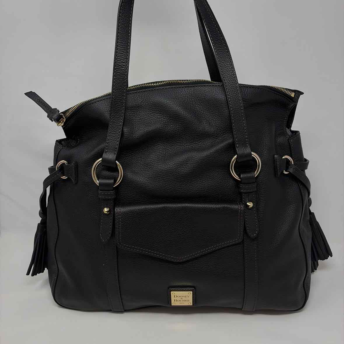 Pre-Owned Dooney & Bourke Black Leather Handbag