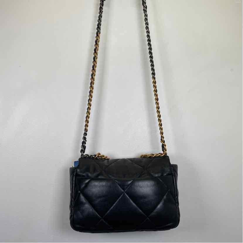 Pre-Owned Chanel Black Leather Designer Handbag