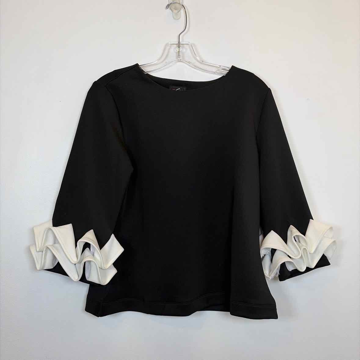 Pre-Owned Size S Studio EY Black/White Top