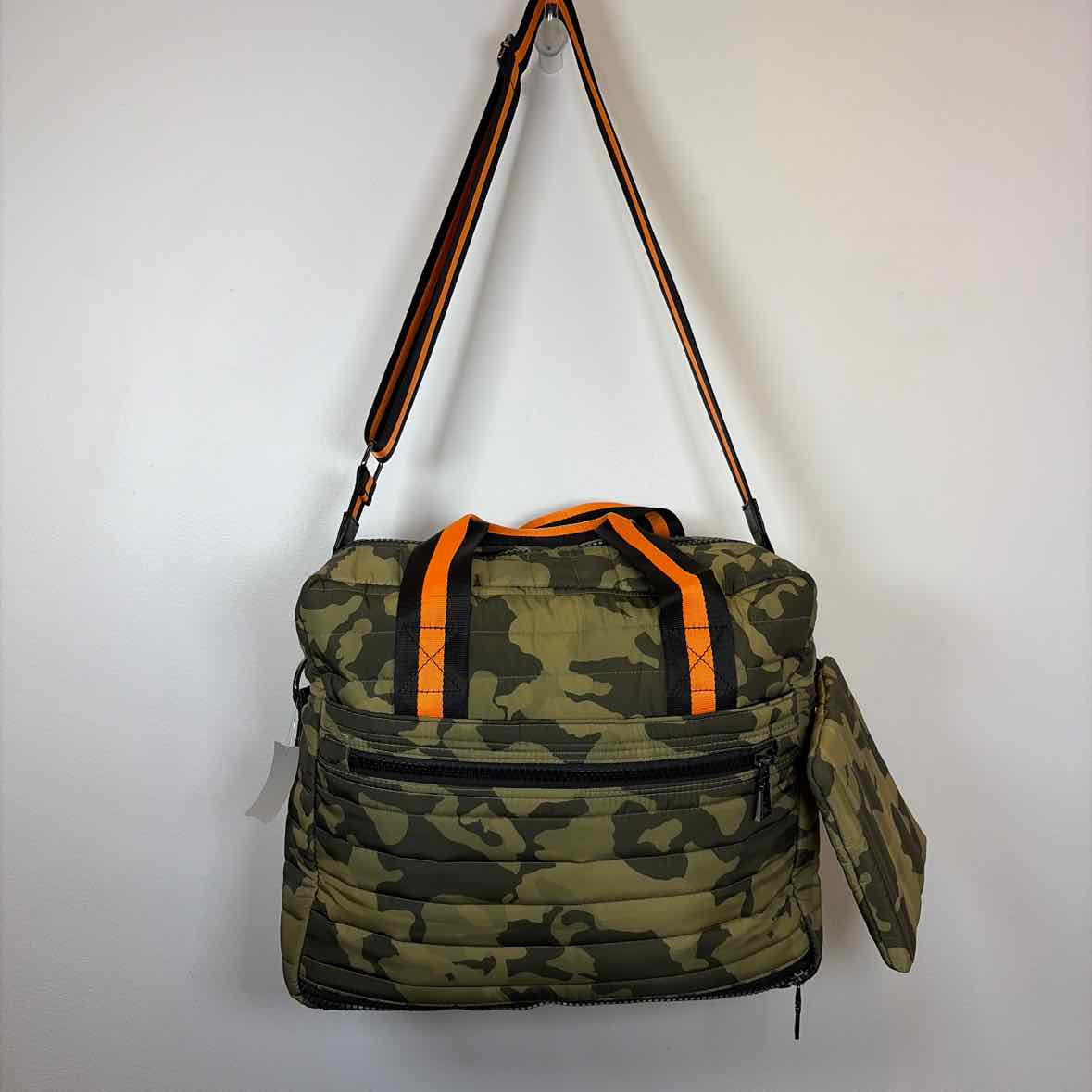 Pre-Owned Think Roylen Camo Nylon Handbag