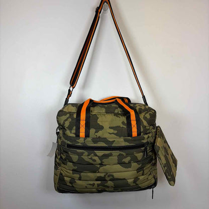 Pre-Owned Think Roylen Camo Nylon Handbag