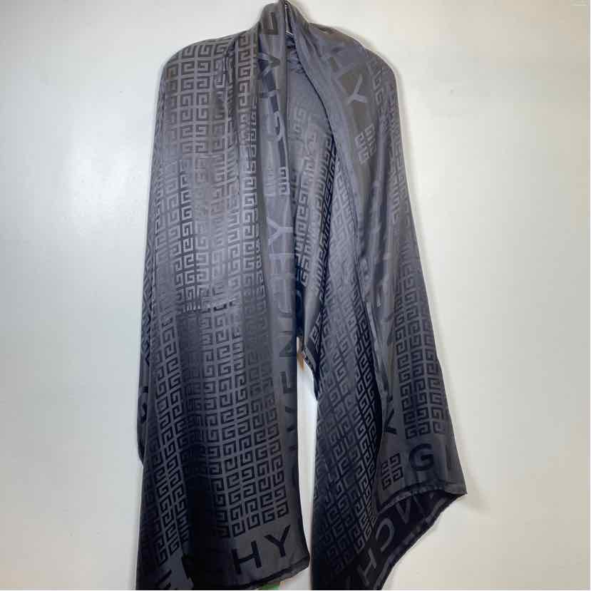 Pre-Owned Givenchy Black Silk Designer Scarf