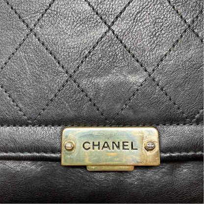 Pre-Owned Chanel Black Leather Designer Handbag