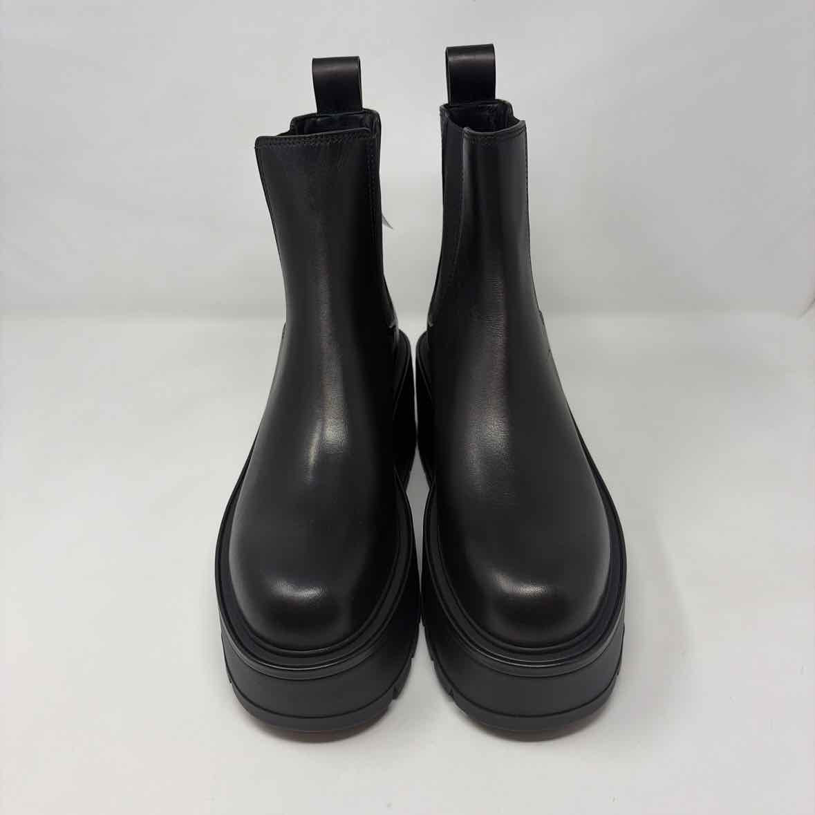 Pre-Owned Valentino Black Leather Shoe Size 9.5 Designer Shoes