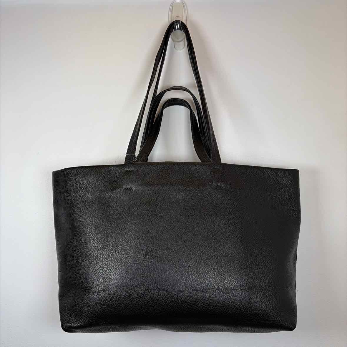 Pre-Owned Cuyana Black Leather Handbag