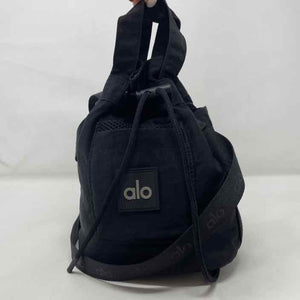Pre-Owned Alo Yoga Black Nylon Handbag
