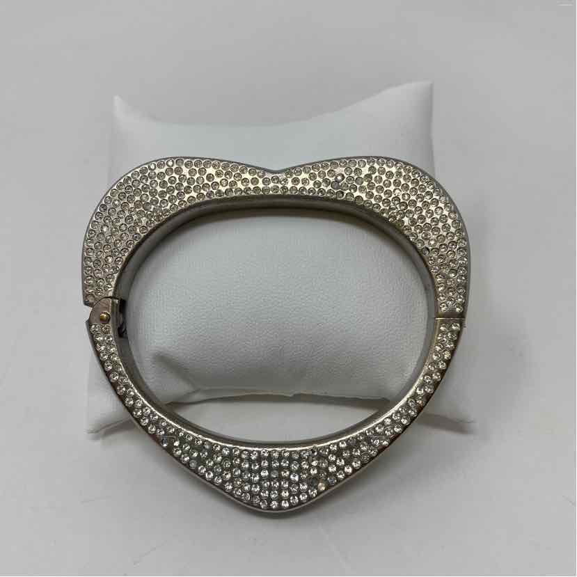 Pre-Owned Chanel Silver Multi Metal Designer Jewelry