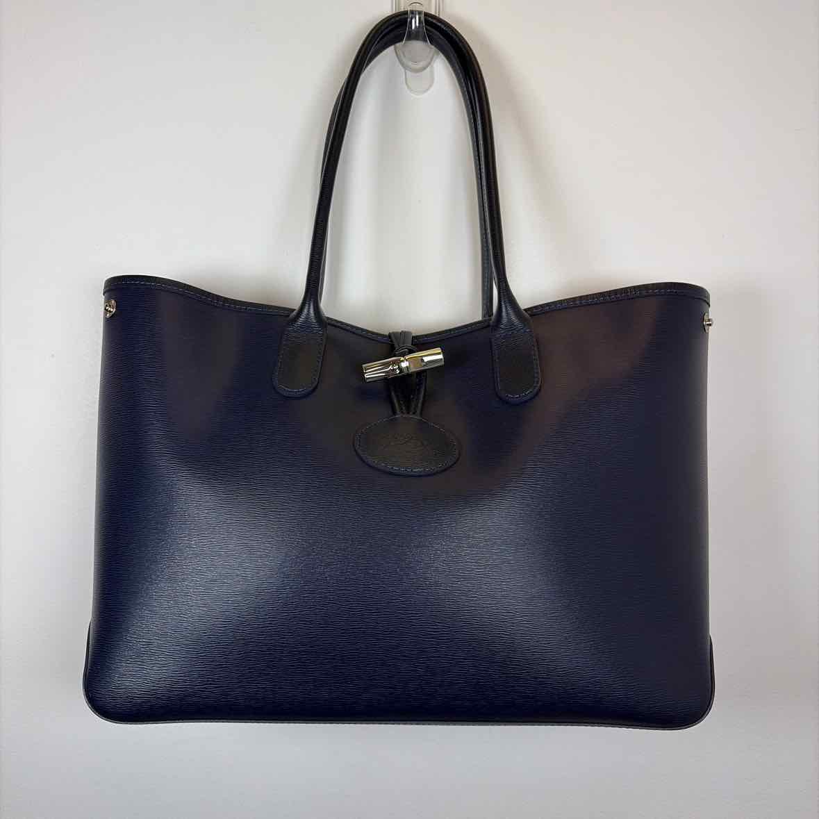 Pre-Owned Longchamp Navy Leather Handbag