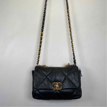 Pre-Owned Chanel Black Leather Designer Handbag