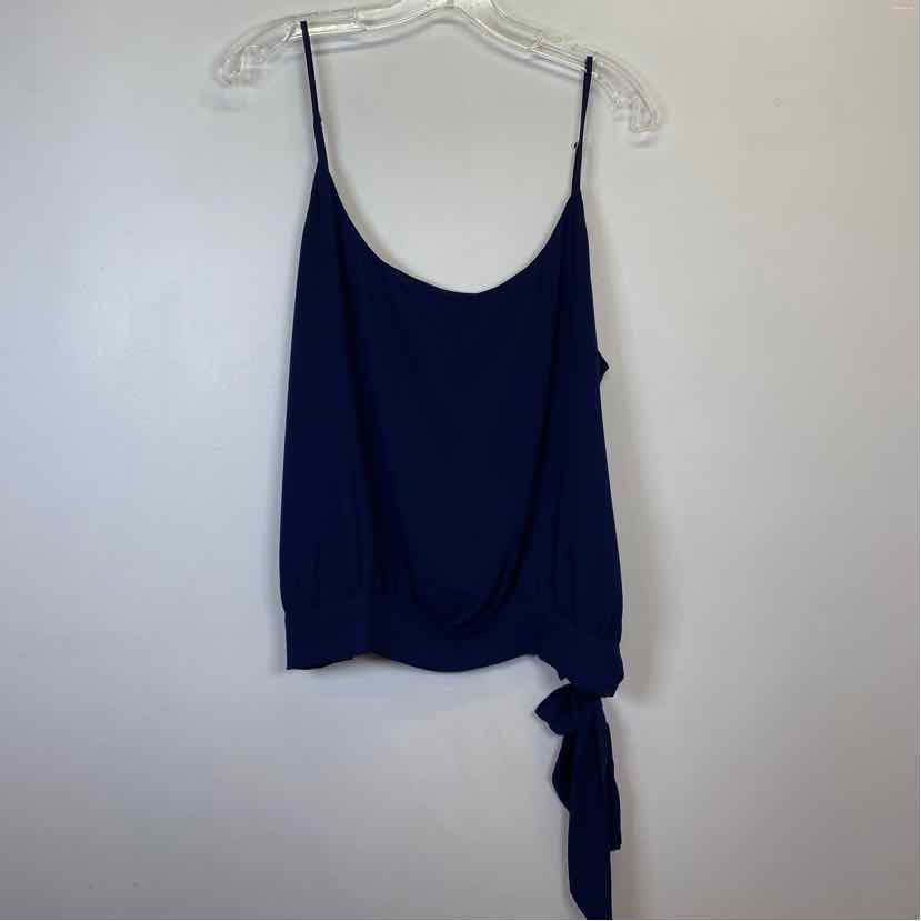 Pre-Owned Size XL Lilly Pulitzer Navy Top