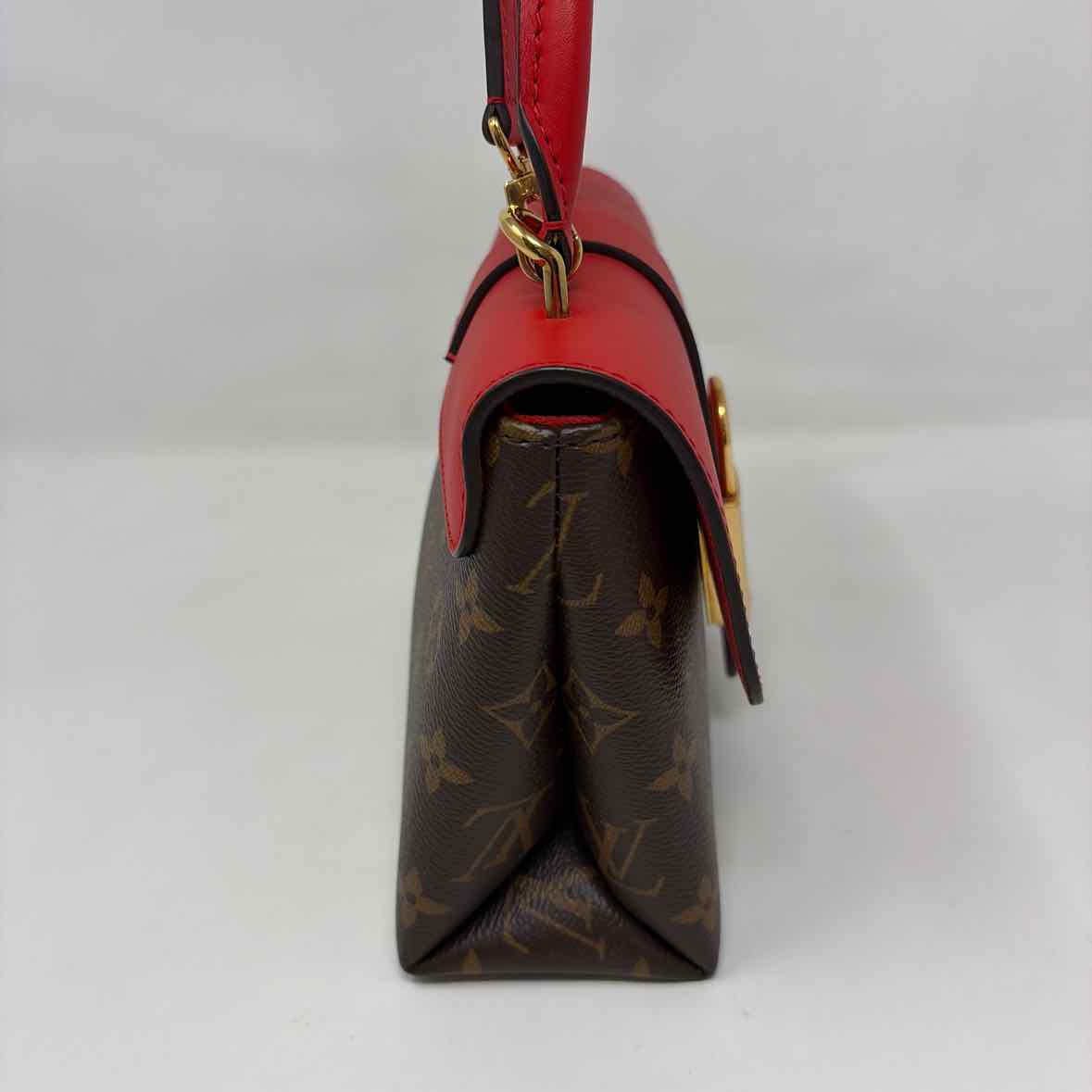 Pre-Owned Louis Vuitton Red Canvas Designer Handbag