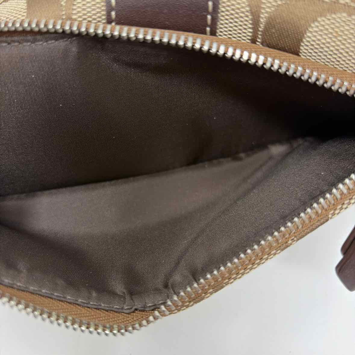 Pre-Owned Coach Monogram Canvas Wallet