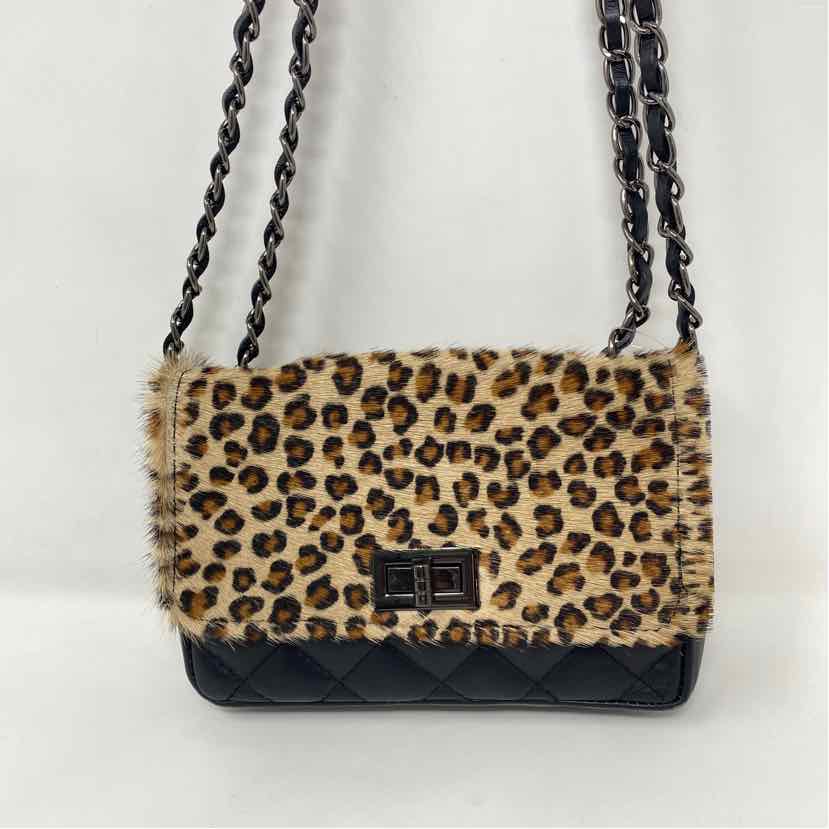 Pre-Owned Veera Pelle Black Leather Handbag