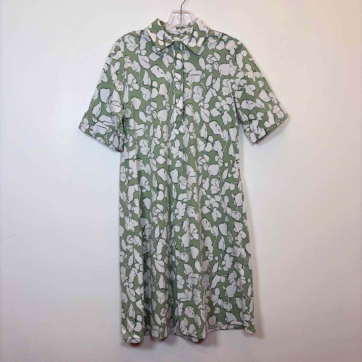 Pre-Owned Size XS Chico's Green Print Casual Dress