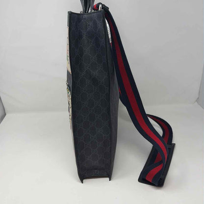 Pre-Owned Gucci Black Canvas Designer Handbag