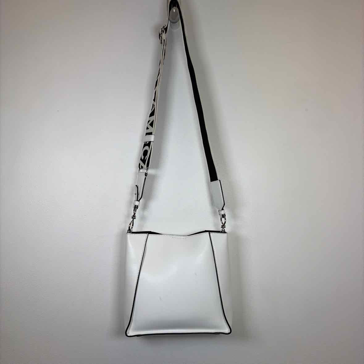 Pre-Owned Stella McCartney White/ Black Leather Designer Handbag