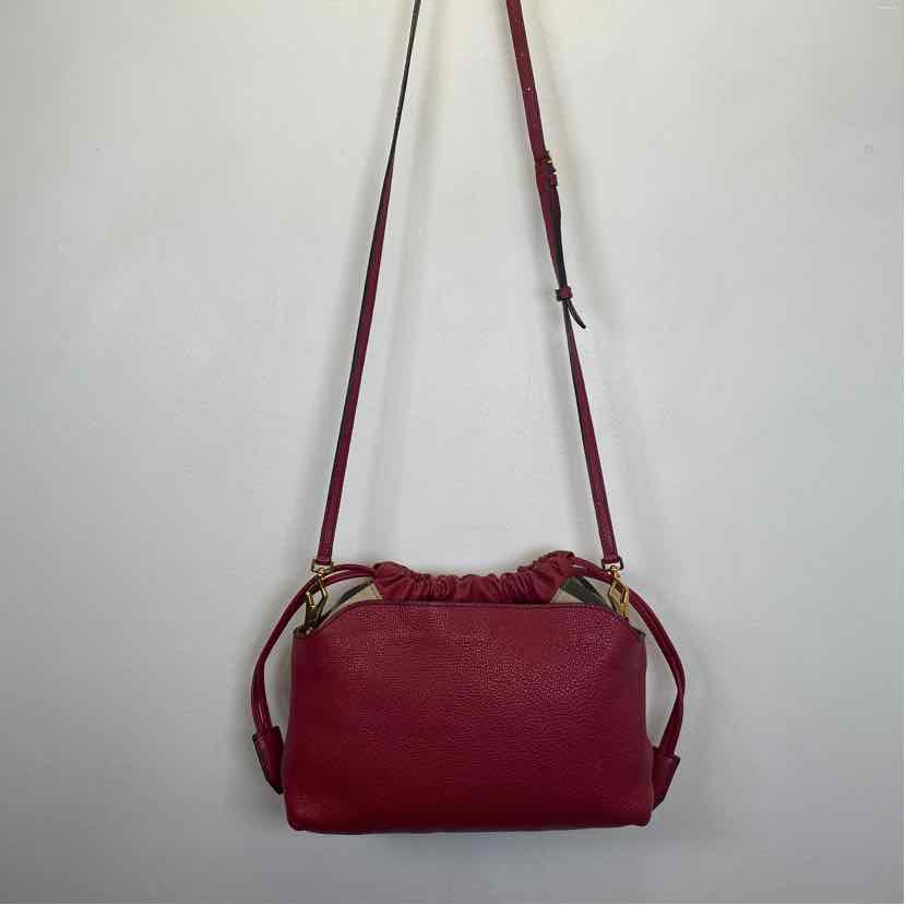 Pre-Owned Burberry Magenta Fabric Designer Handbag
