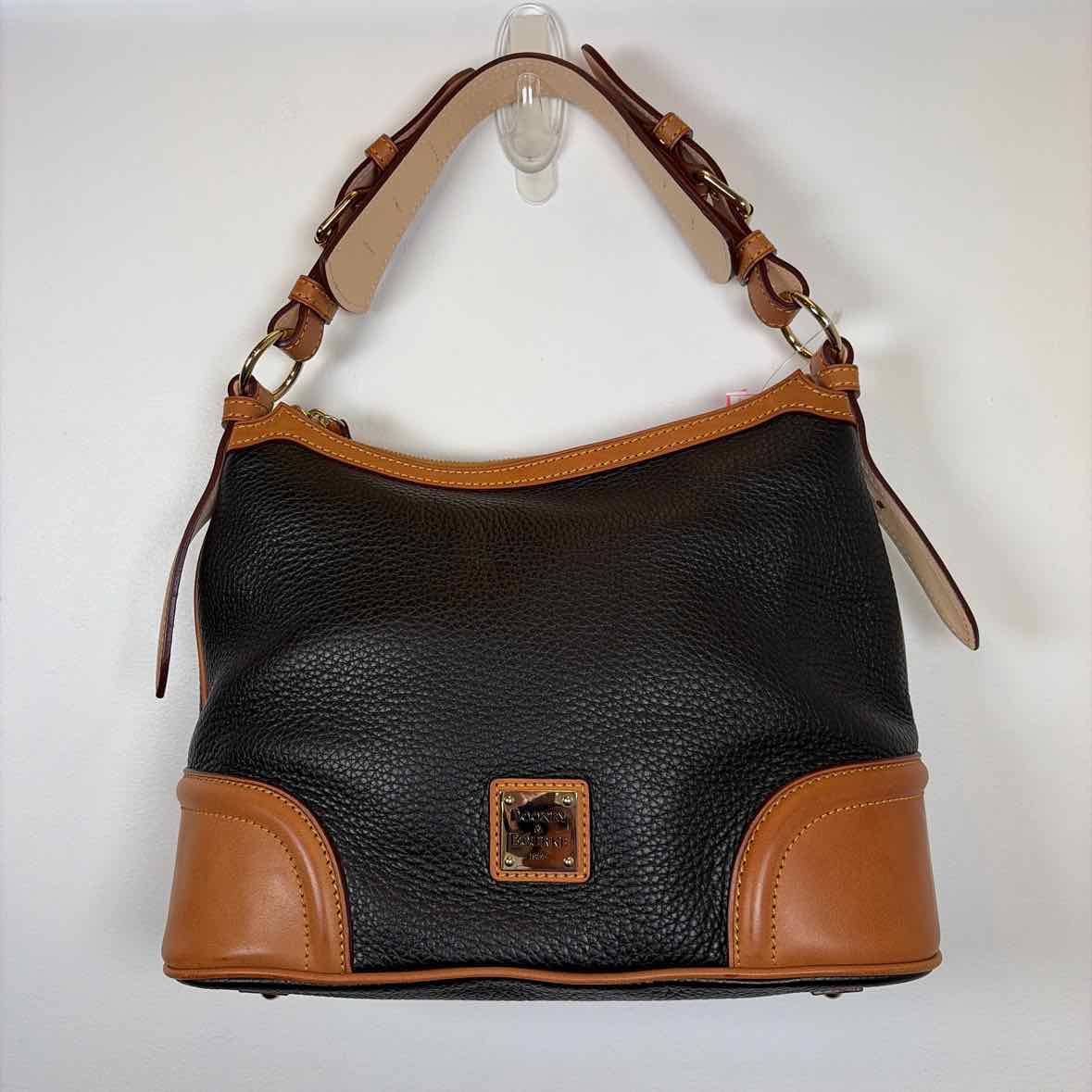 Pre-Owned Dooney & Bourke Black Leather Handbag